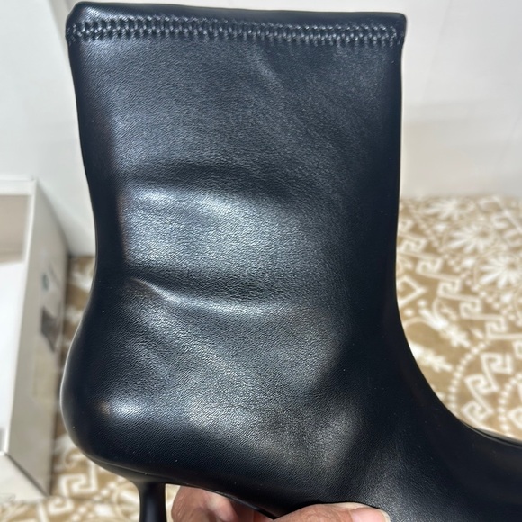 A New Day Black Ankle Boots with Sleek Design - Picture 5 of 11